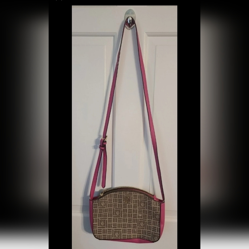 Anne Klein crossbody handbag pink and tan with iconic lion print